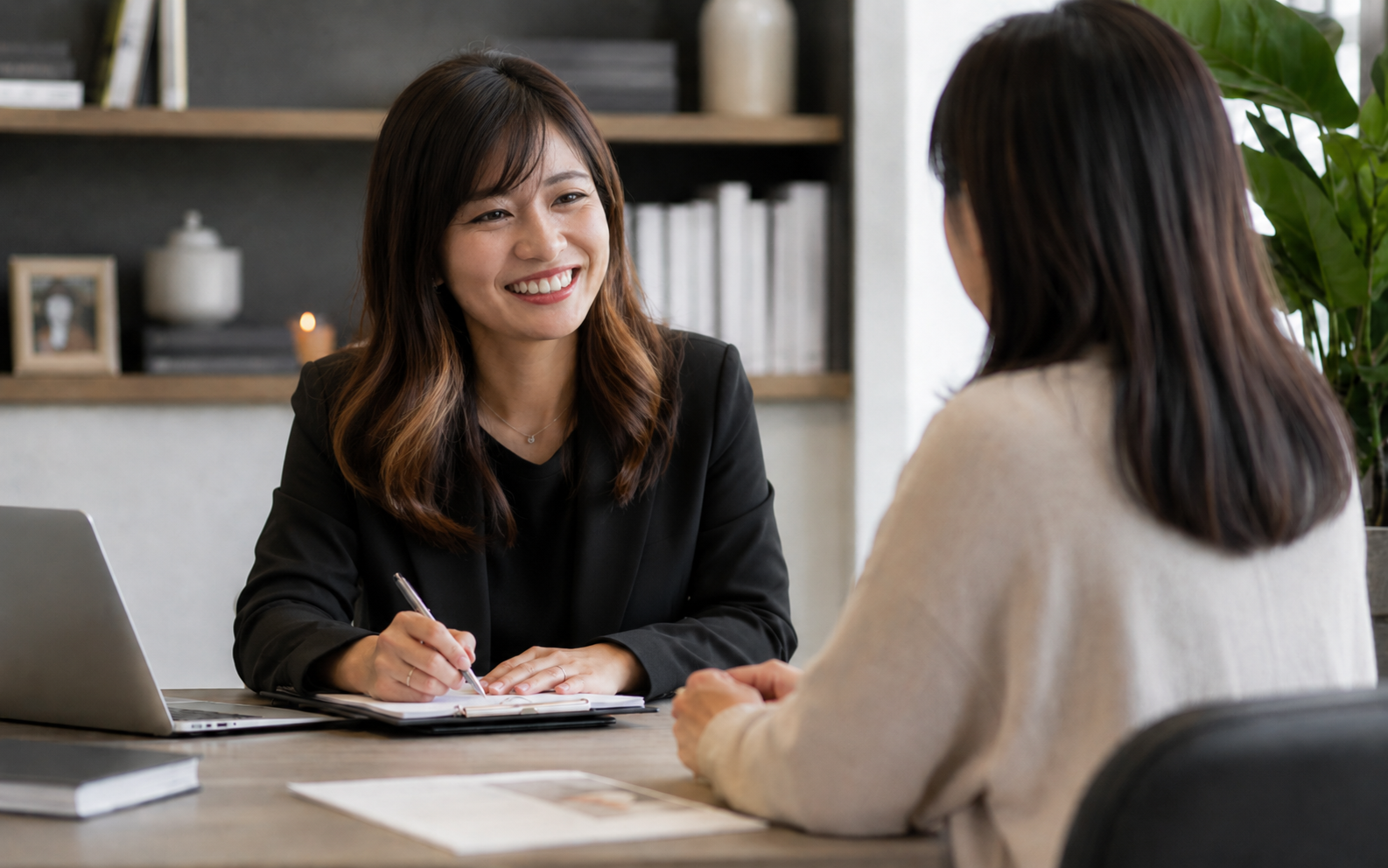 事業や目標について丁寧にヒアリングするイメージ