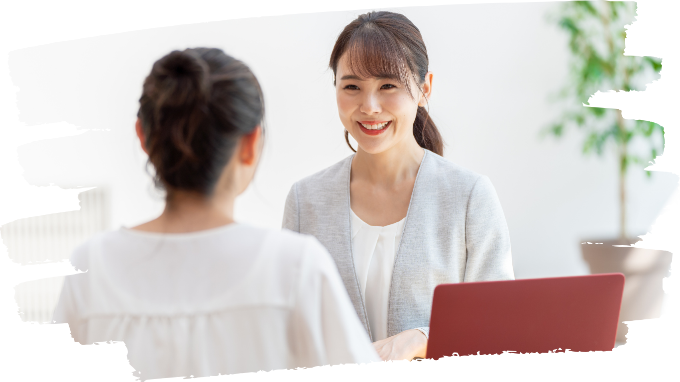 WEB集客について打ち合わせをする女性オーナー